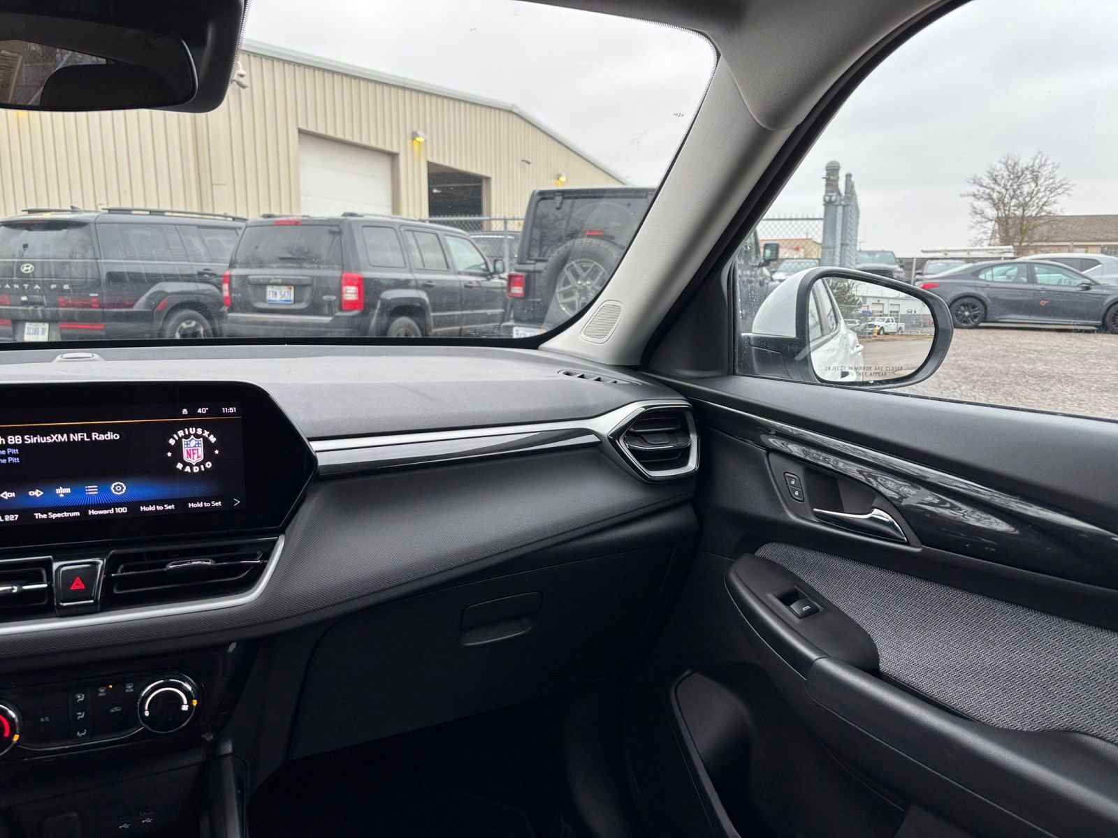 Thumbnail: 2025 Chevrolet TrailBlazer - 33