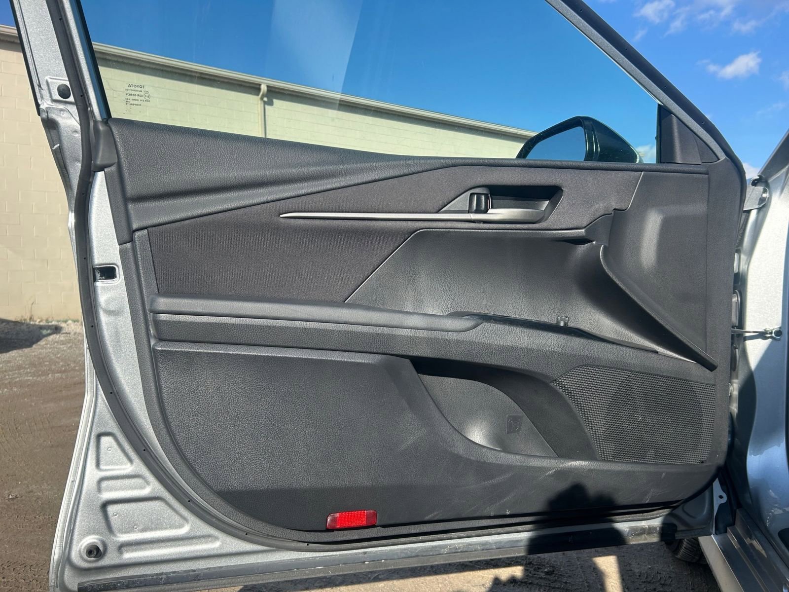 Thumbnail: 2025 Toyota Camry - 18