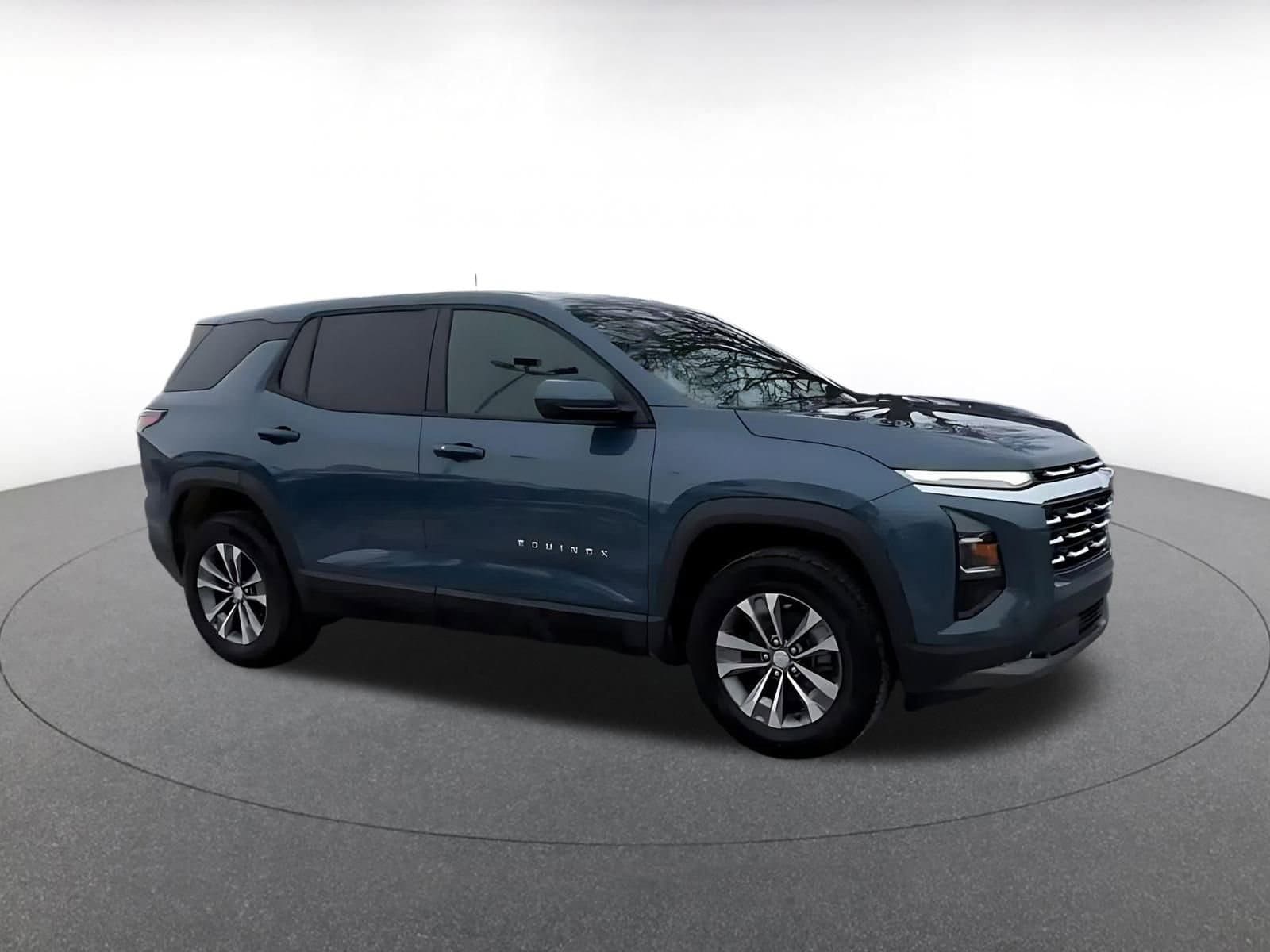 Thumbnail: 2025 Chevrolet Equinox - 2