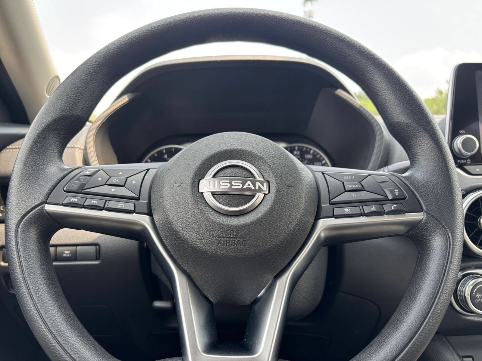 Thumbnail: 2025 Nissan Sentra - 25