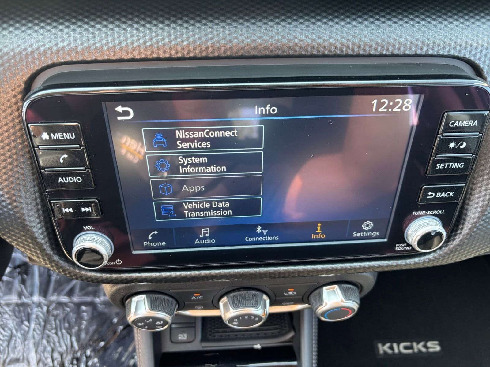 Thumbnail: 2024 Nissan Kicks - 21