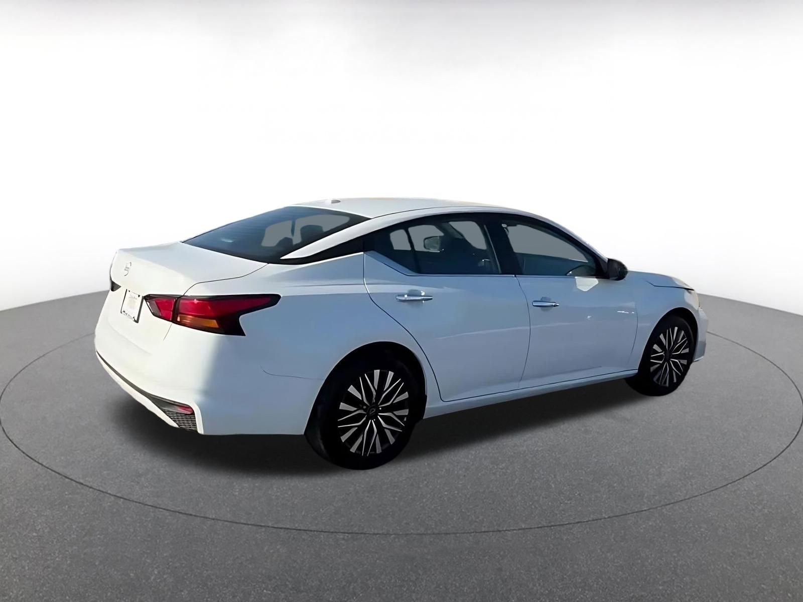 Thumbnail: 2025 Nissan Altima - 14