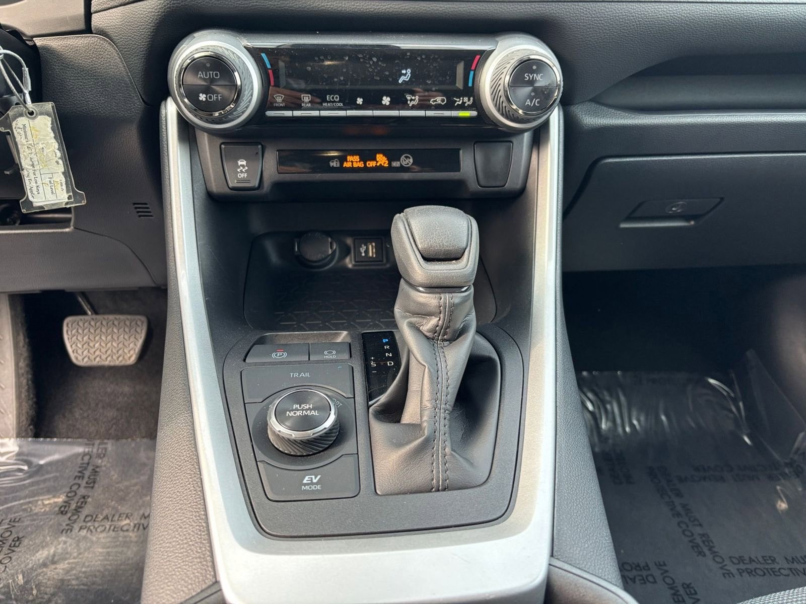 Thumbnail: 2025 Toyota RAV4 - 18