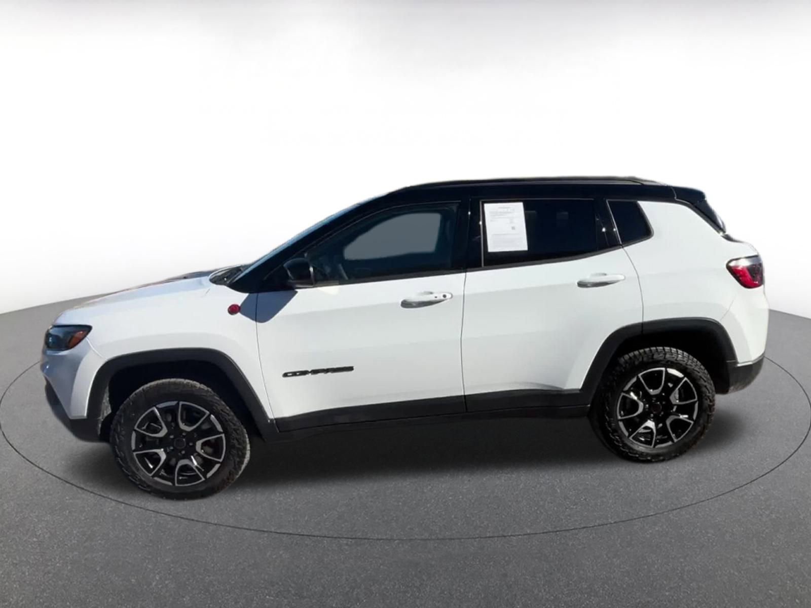 Thumbnail: 2025 Jeep Compass - 9