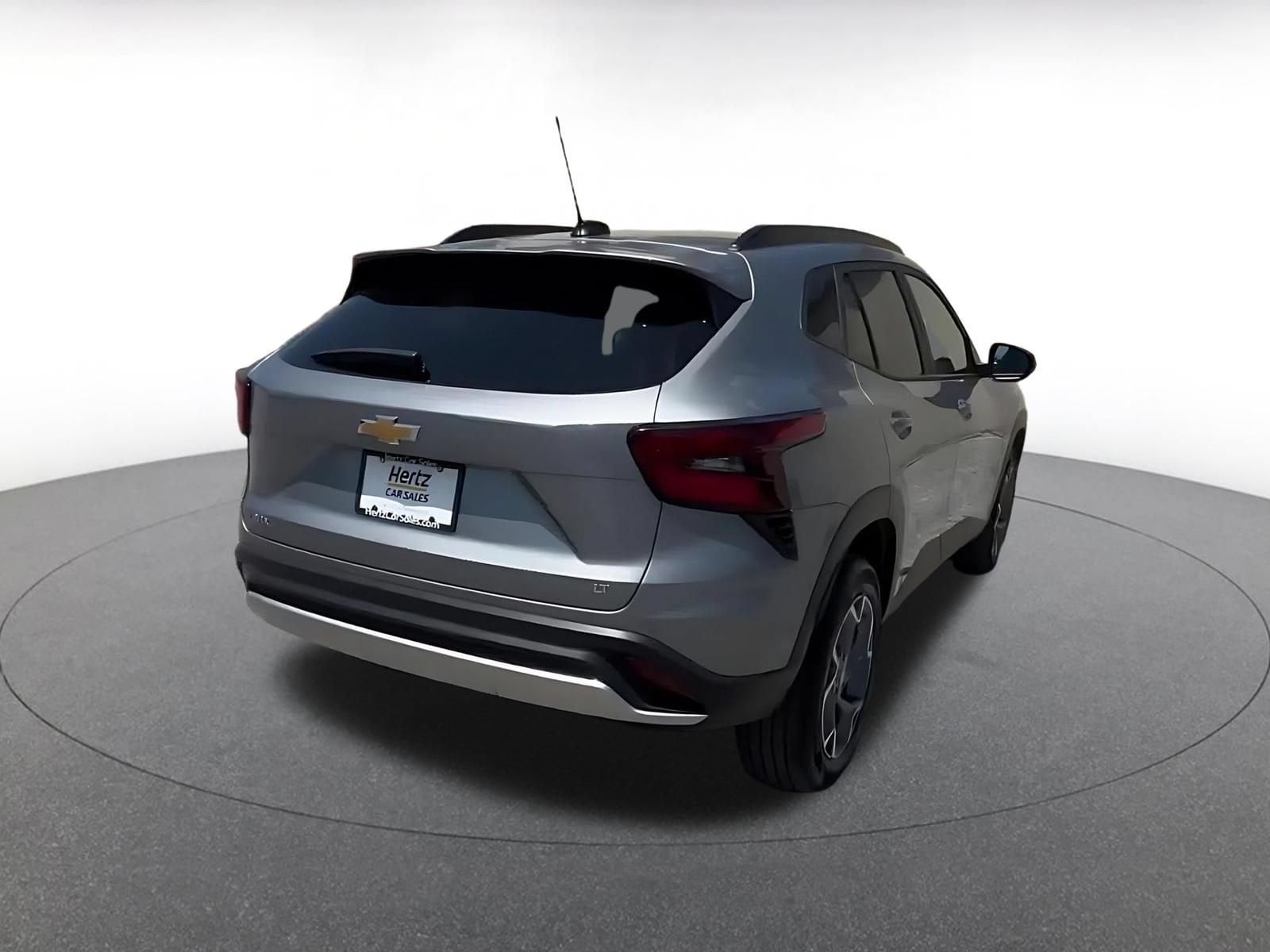 Thumbnail: 2025 Chevrolet Trax - 11