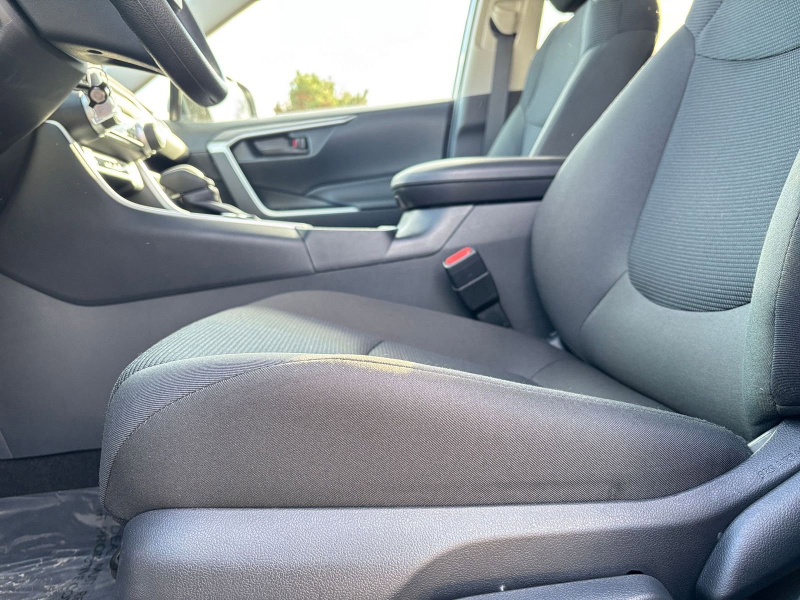 Thumbnail: 2025 Toyota RAV4 - 25