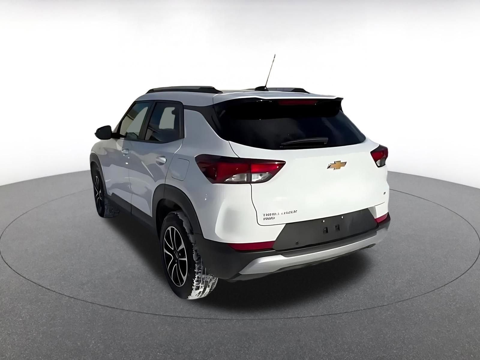 Thumbnail: 2025 Chevrolet TrailBlazer - 11