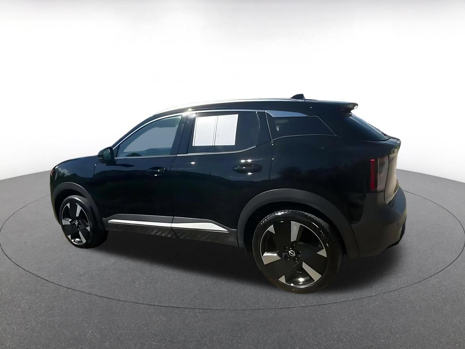 Thumbnail: 2026 Nissan Kicks - 9