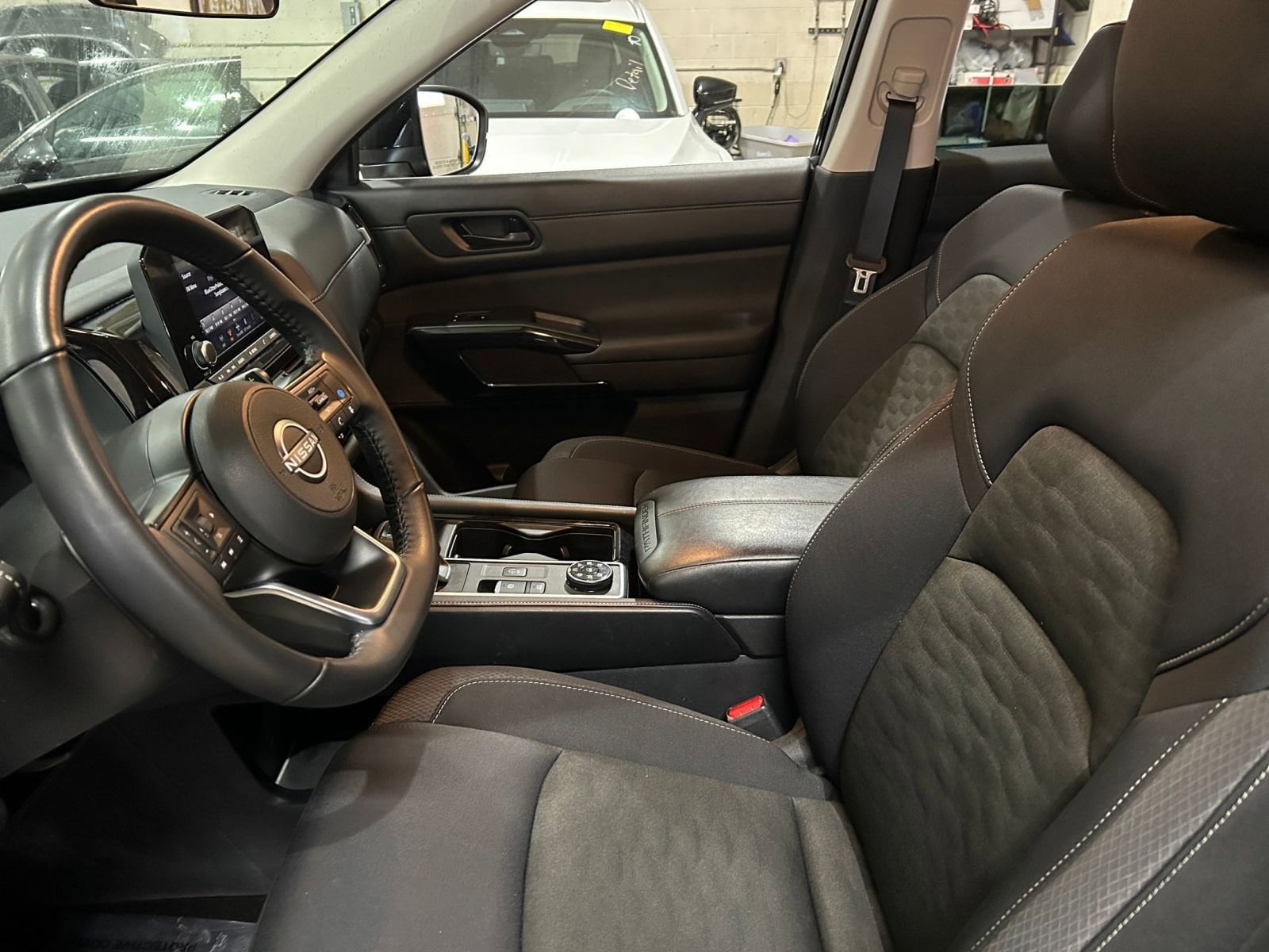 Thumbnail: 2025 Nissan Pathfinder - 29