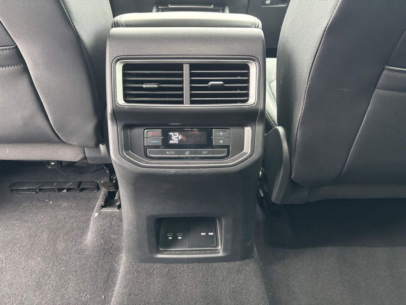 Thumbnail: 2025 Volkswagen Atlas - 24