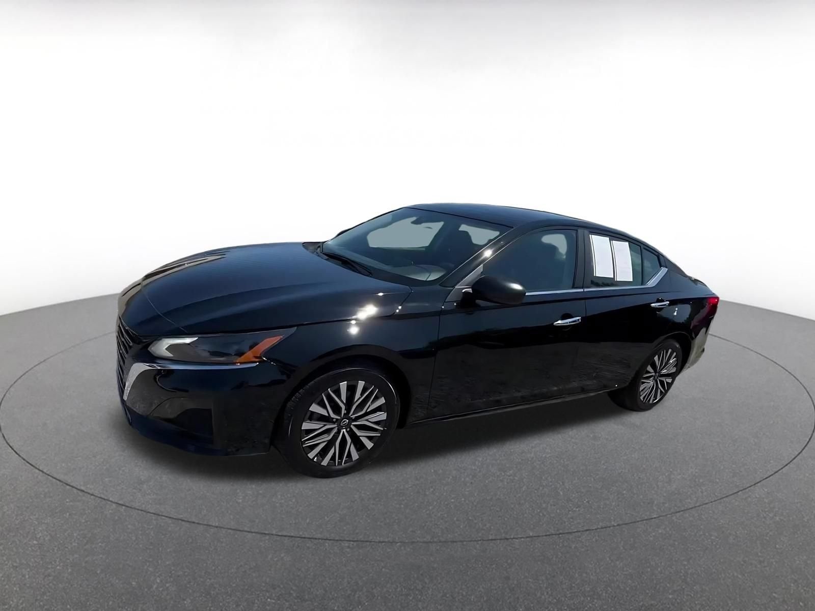 Thumbnail: 2025 Nissan Altima - 8