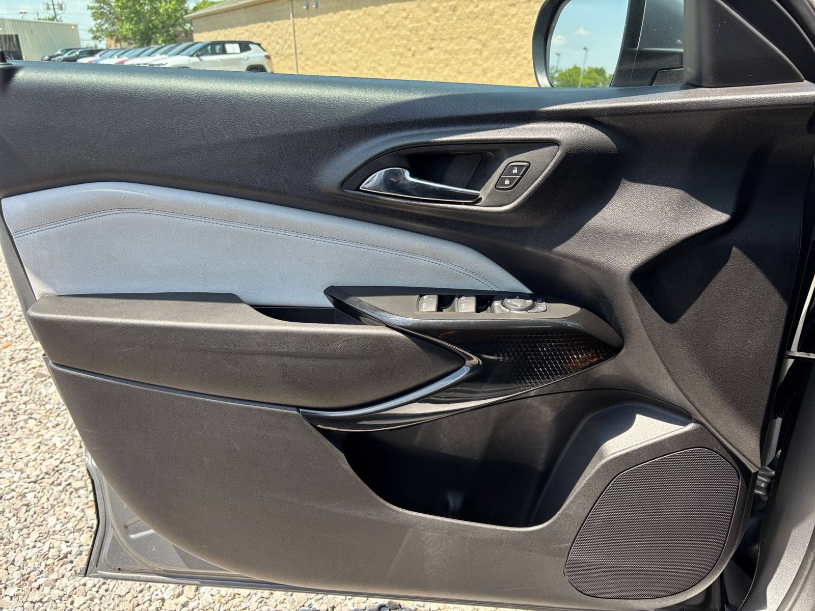 Thumbnail: 2025 Chevrolet Trax - 15