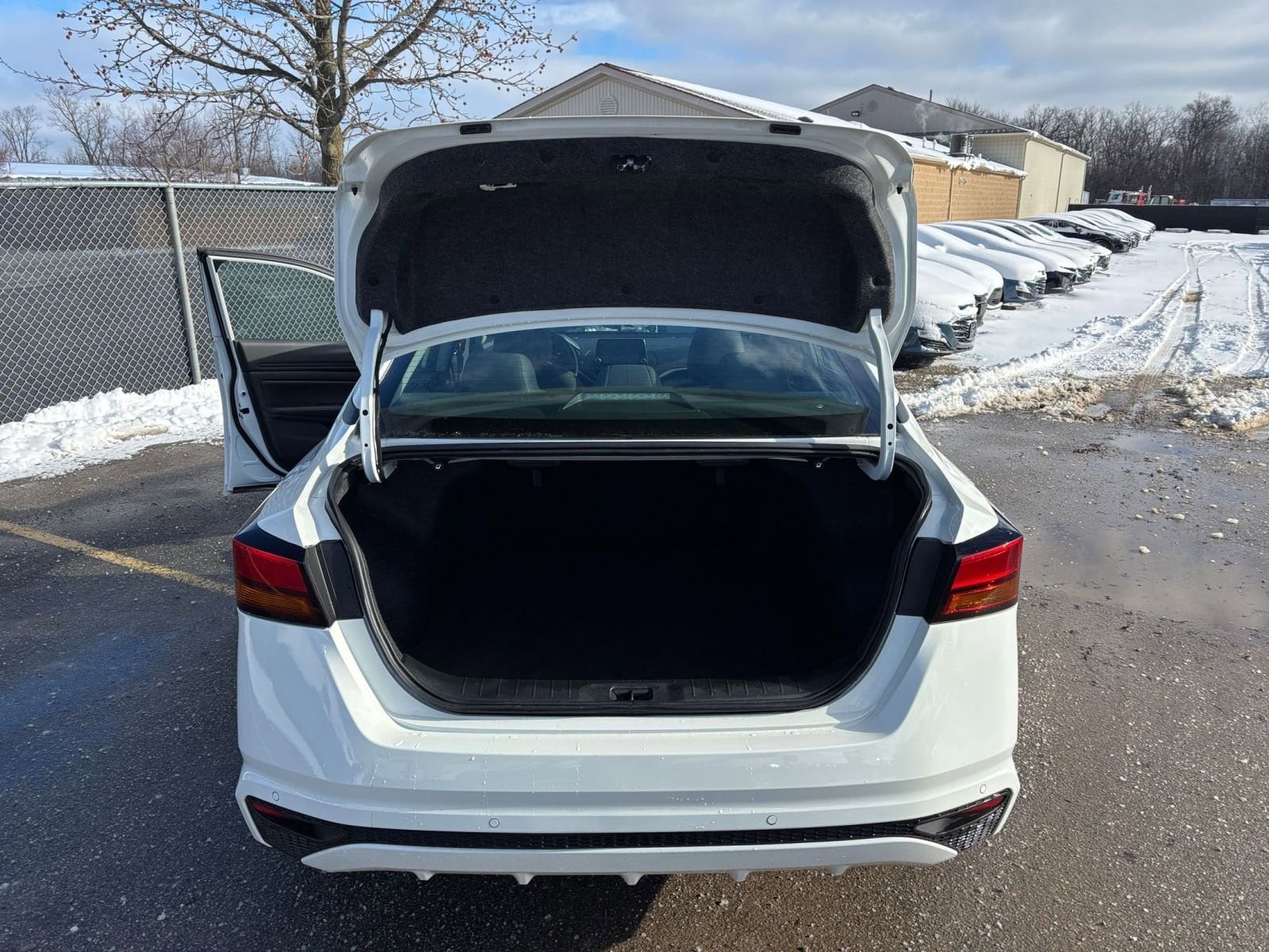 Thumbnail: 2025 Nissan Altima - 30