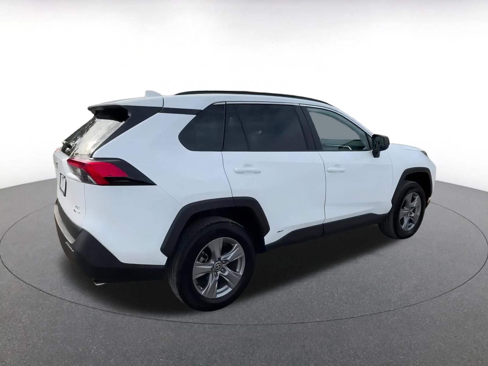 Thumbnail: 2025 Toyota RAV4 - 15