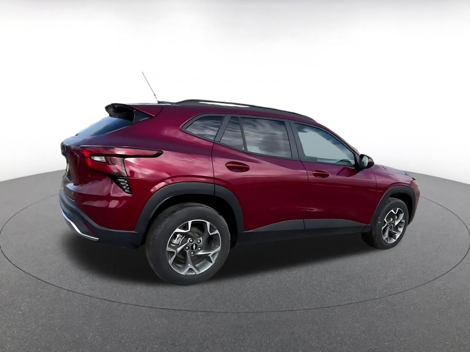 Thumbnail: 2025 Chevrolet Trax - 15