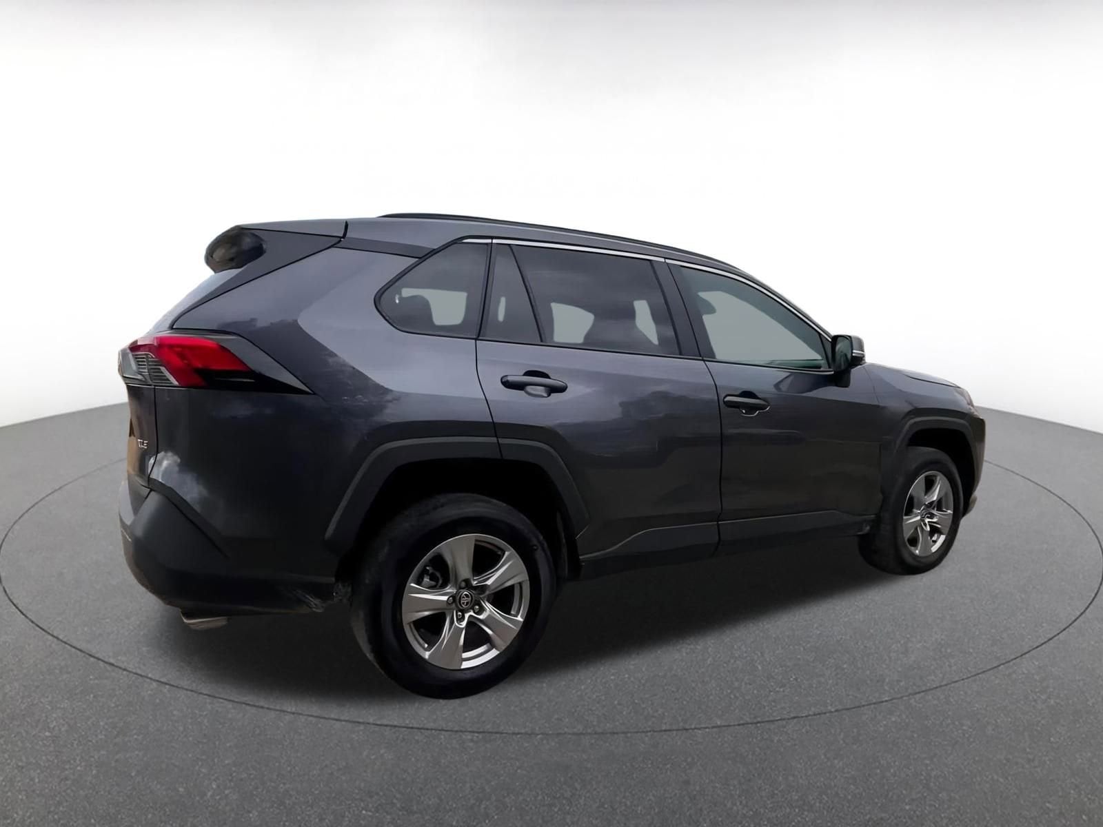 Thumbnail: 2025 Toyota RAV4 - 15