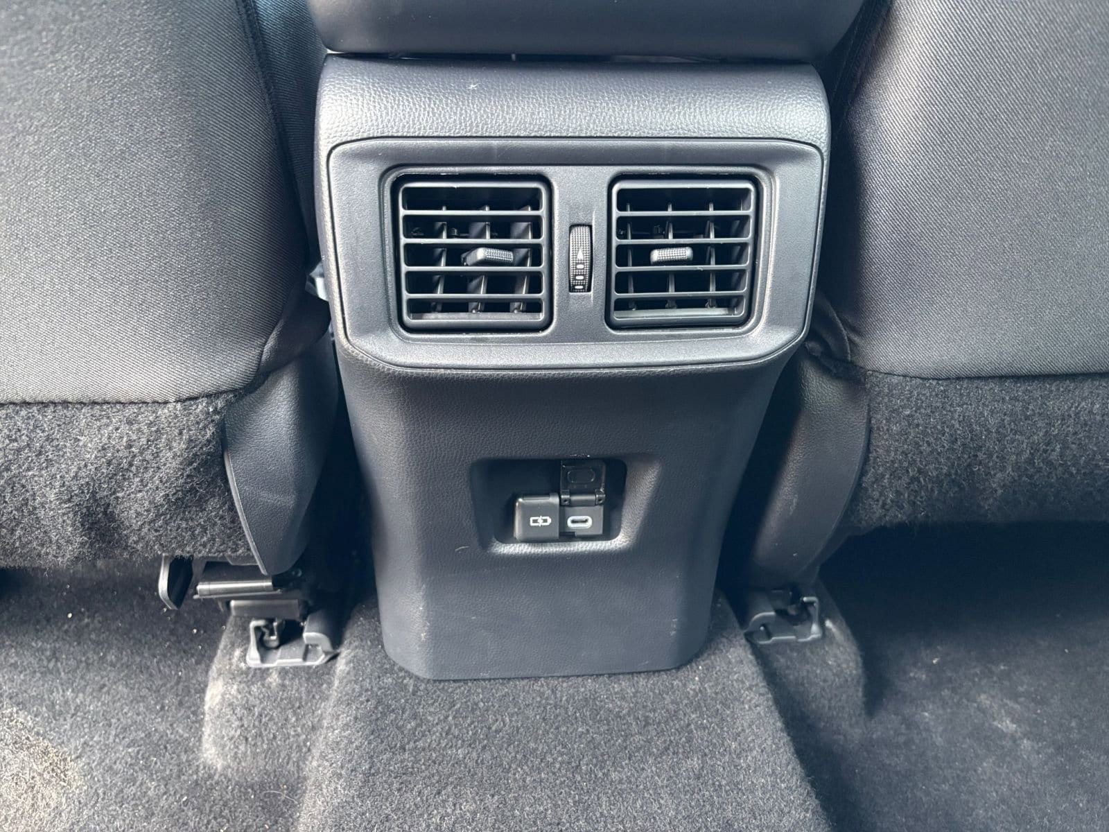 Thumbnail: 2025 Toyota RAV4 - 24