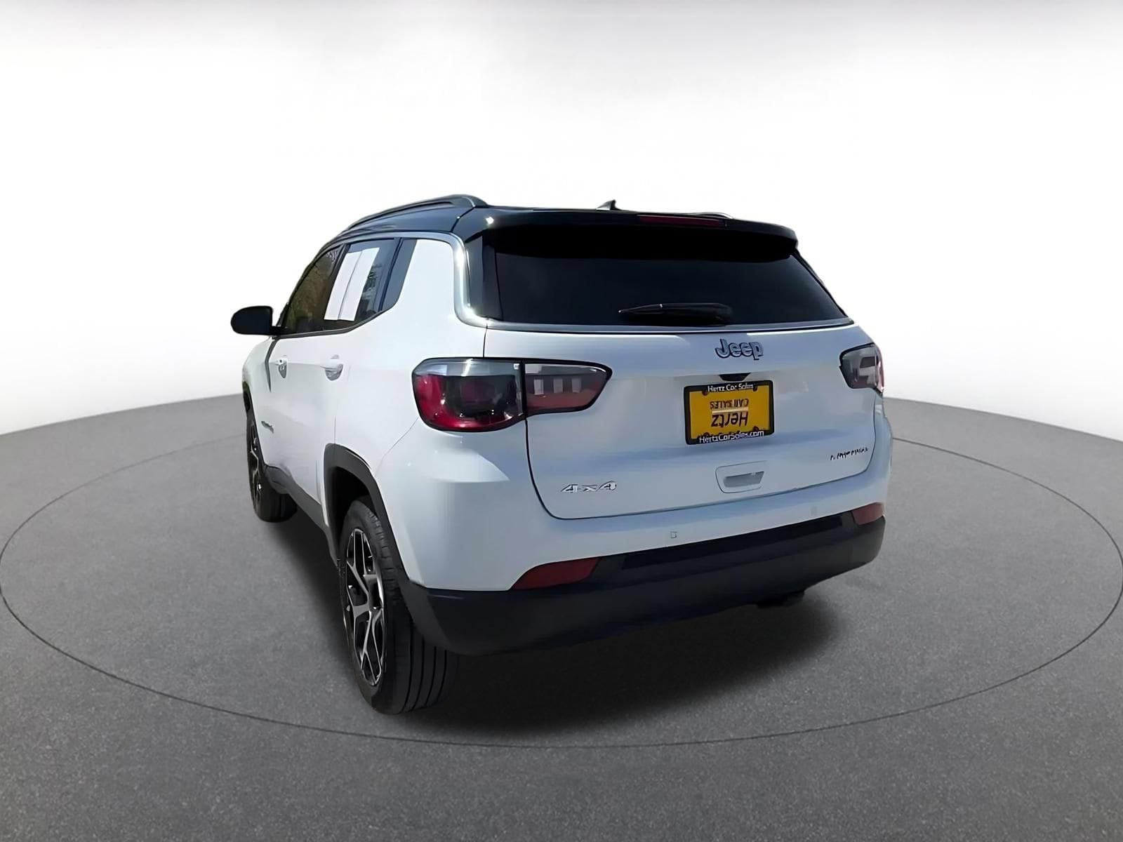 Thumbnail: 2025 Jeep Compass - 9