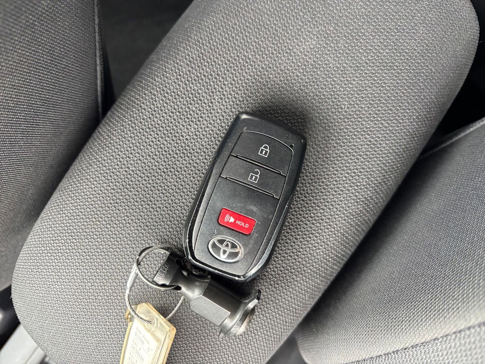 Thumbnail: 2025 Toyota Corolla Cross - 22