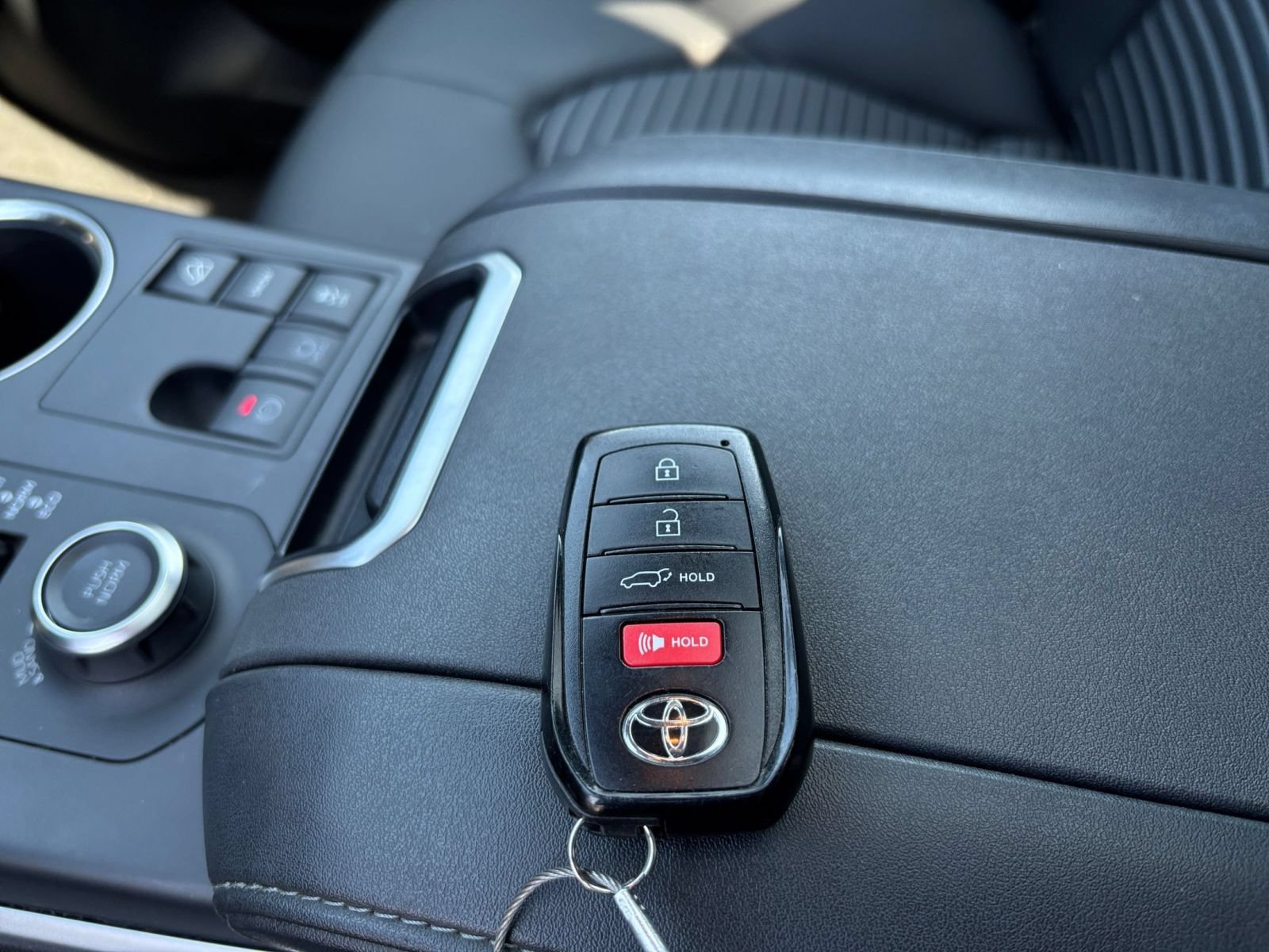 Thumbnail: 2025 Toyota Highlander - 22