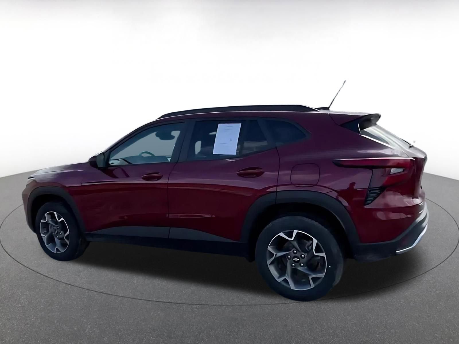 Thumbnail: 2025 Chevrolet Trax - 10
