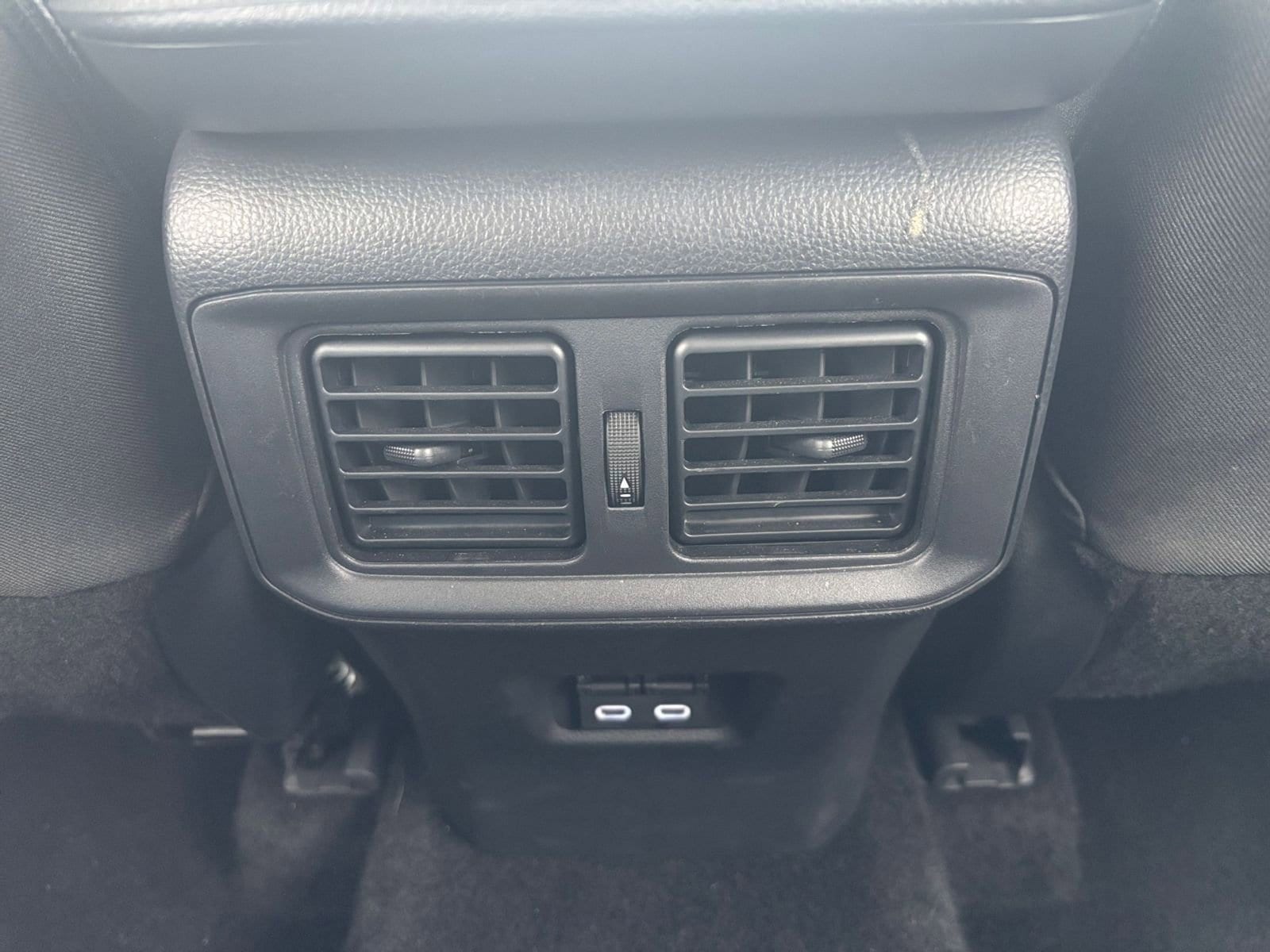 Thumbnail: 2025 Toyota RAV4 - 24