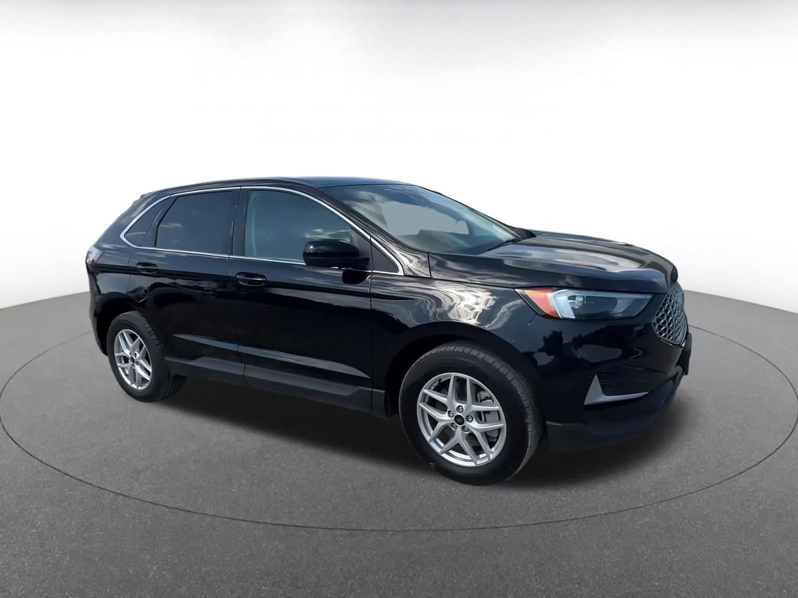 Thumbnail: 2024 Ford Edge - 2