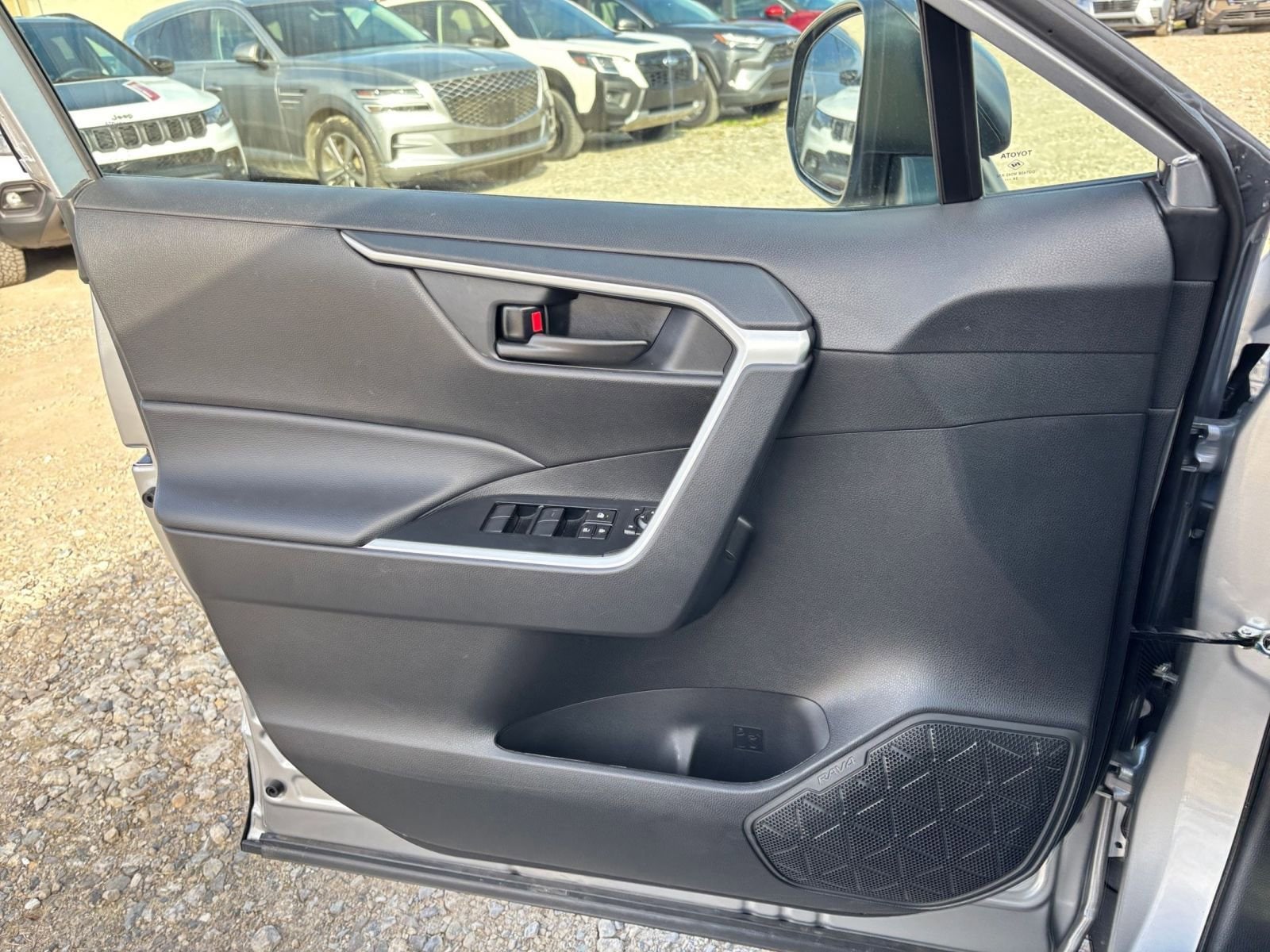 Thumbnail: 2025 Toyota RAV4 - 20