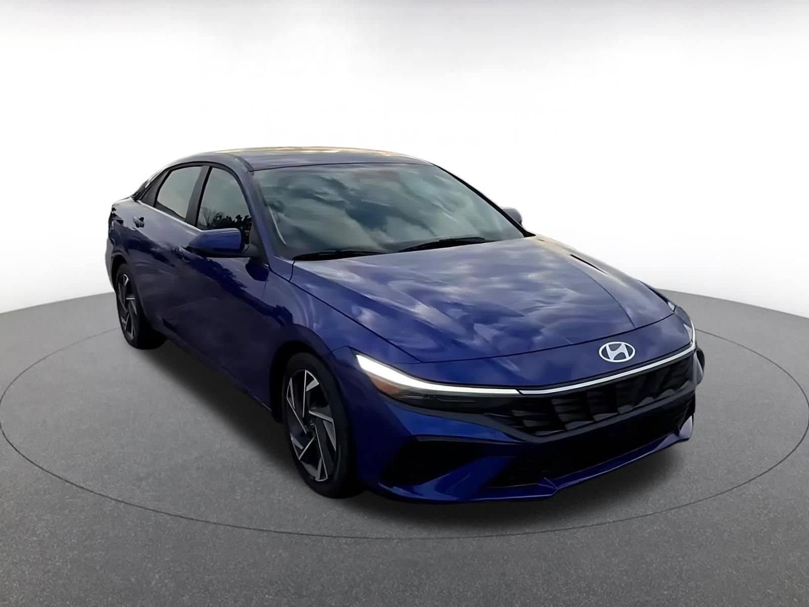 Thumbnail: 2025 Hyundai Elantra - 3