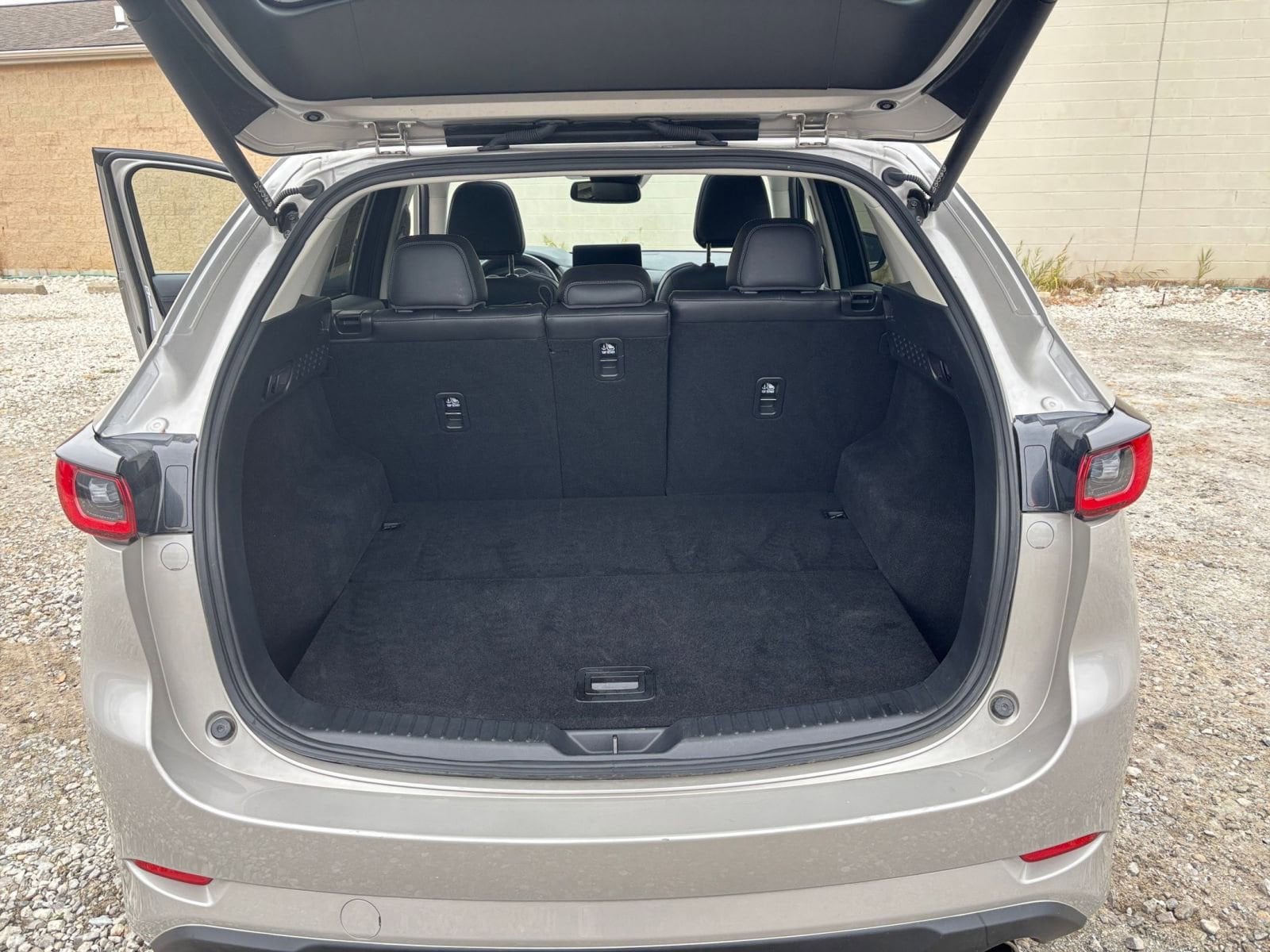 Thumbnail: 2025 Mazda CX-5 - 32