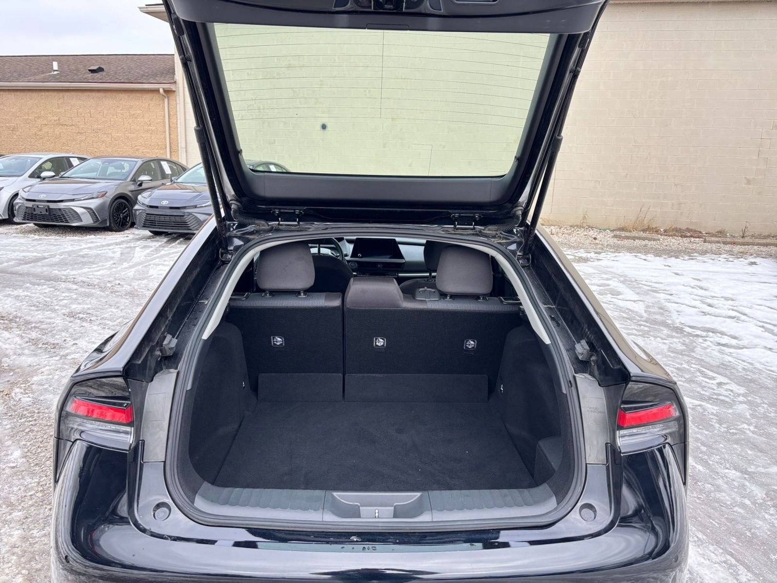 Thumbnail: 2025 Toyota Prius - 29