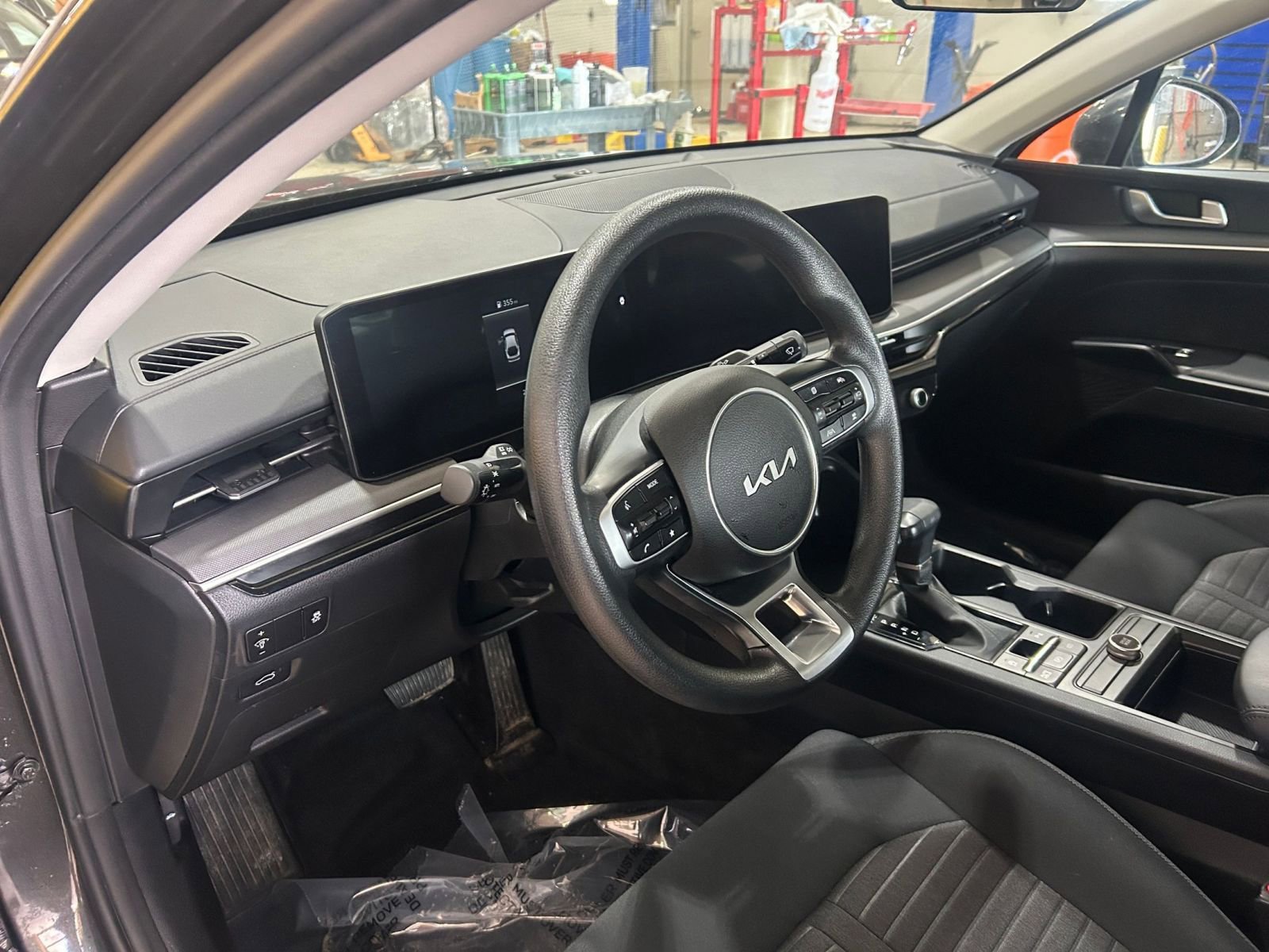 Thumbnail: 2025 Kia K5 - 34