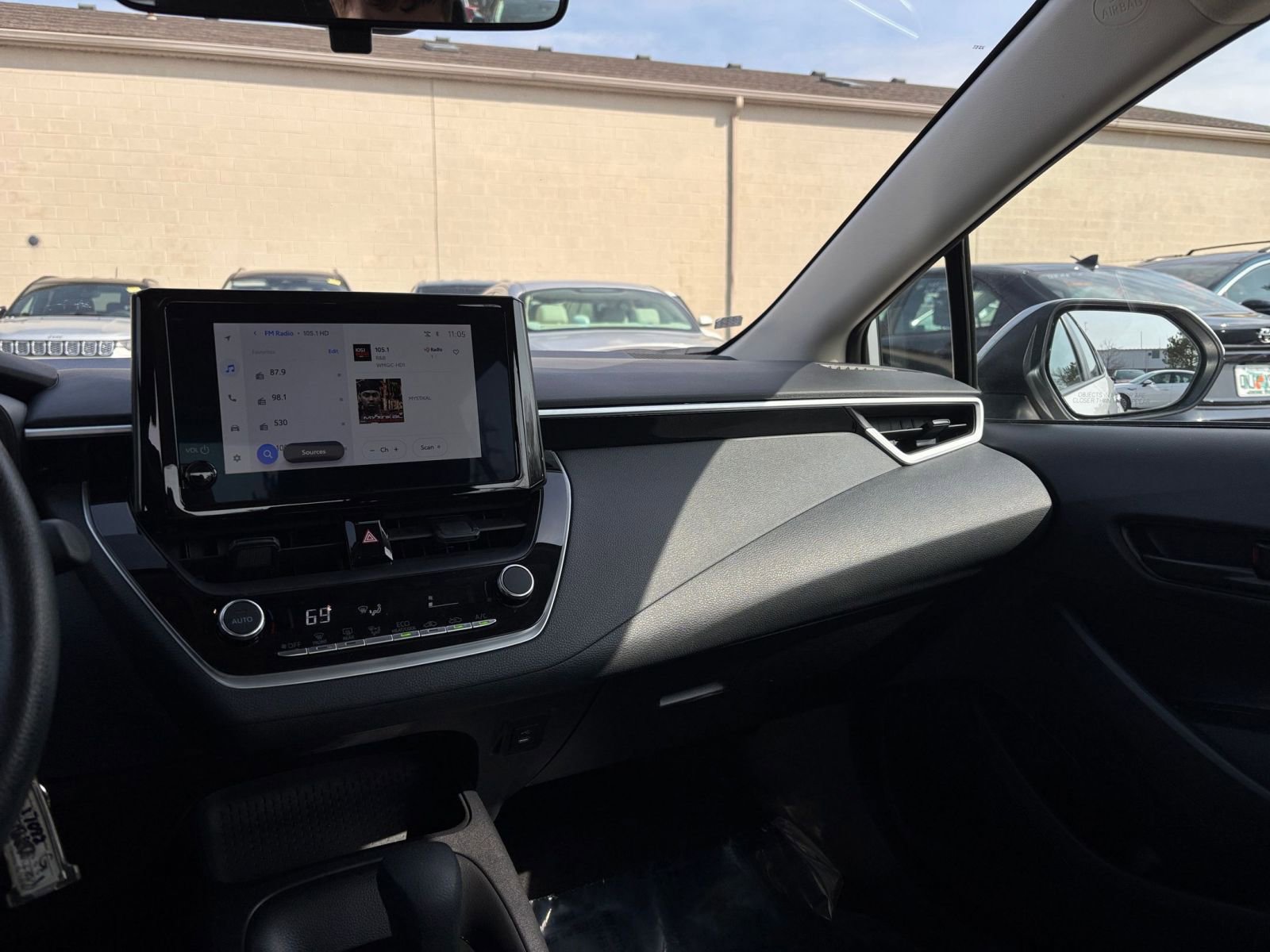 Thumbnail: 2025 Toyota Corolla - 34