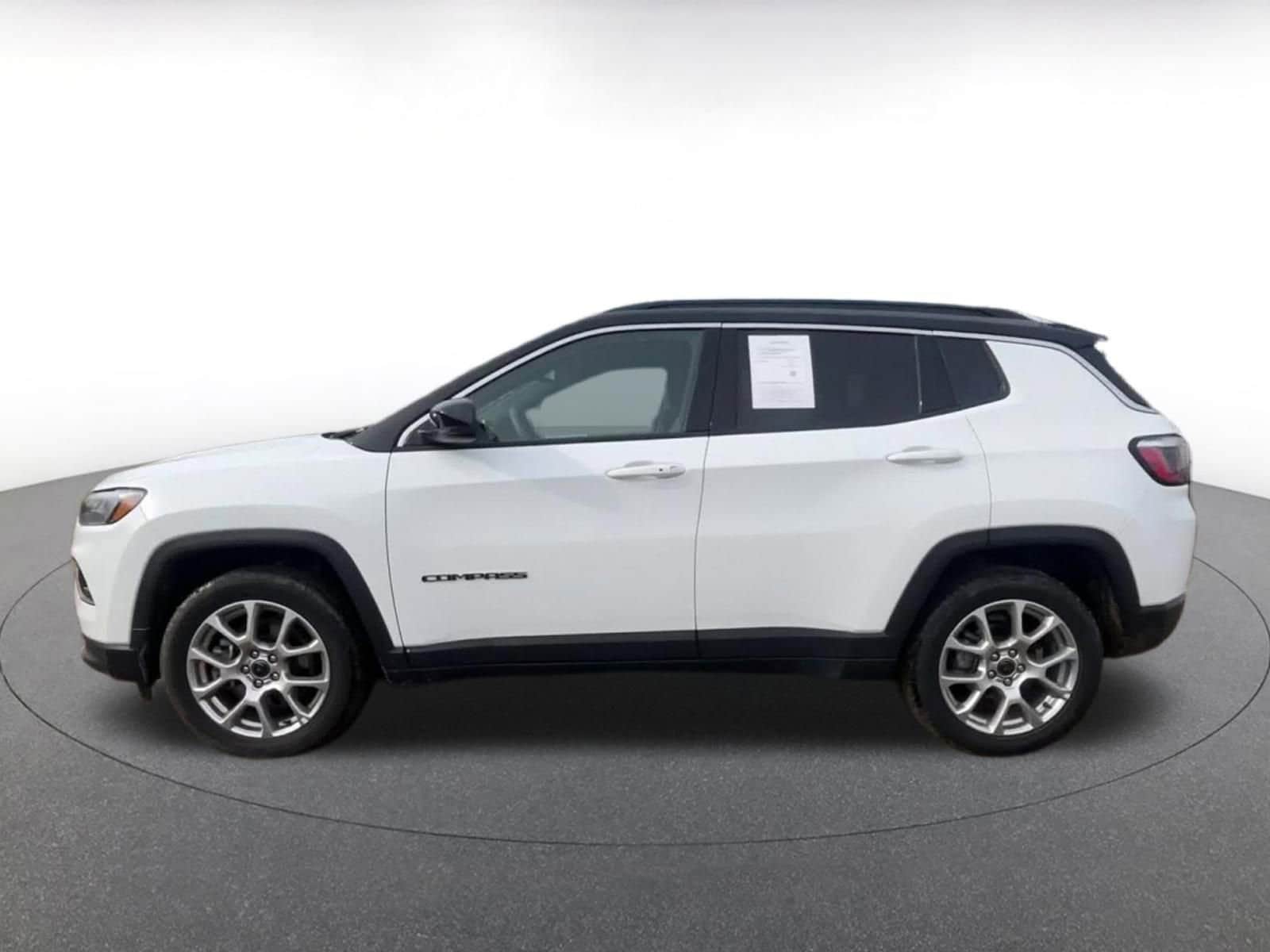 Thumbnail: 2025 Jeep Compass - 9