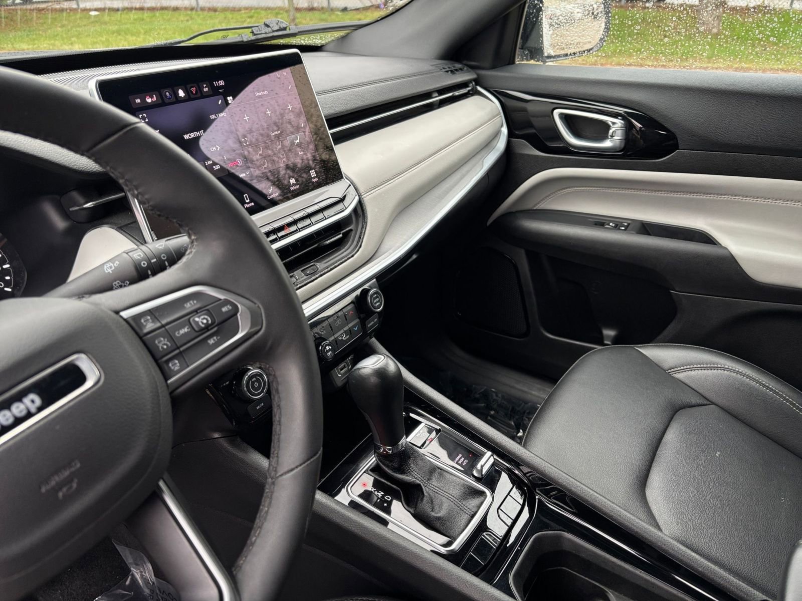 Thumbnail: 2025 Jeep Compass - 17