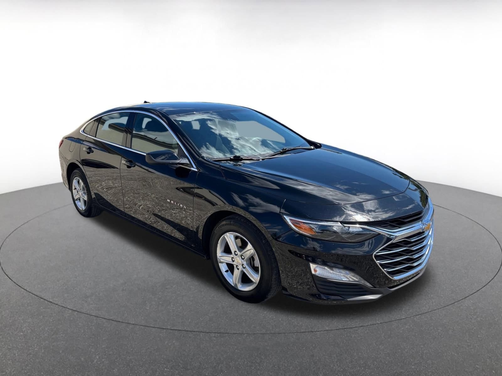 Thumbnail: 2023 Chevrolet Malibu - 1