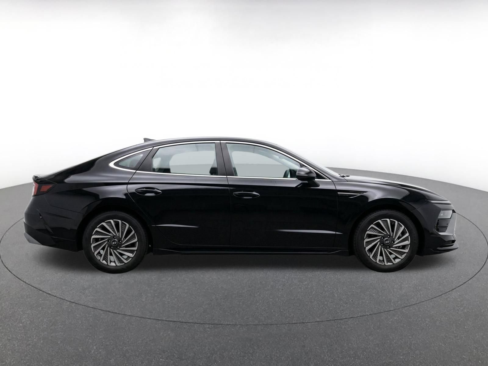 Thumbnail: 2025 Hyundai Sonata - 10