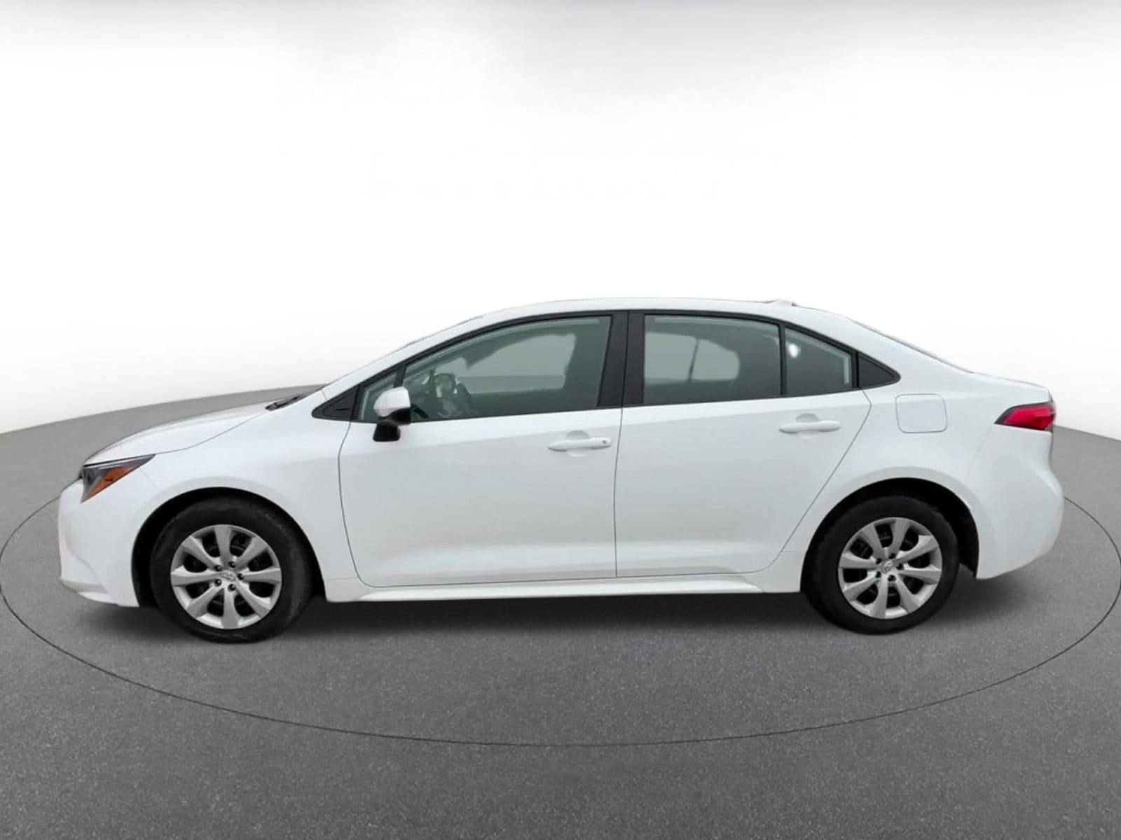 Thumbnail: 2025 Toyota Corolla - 9