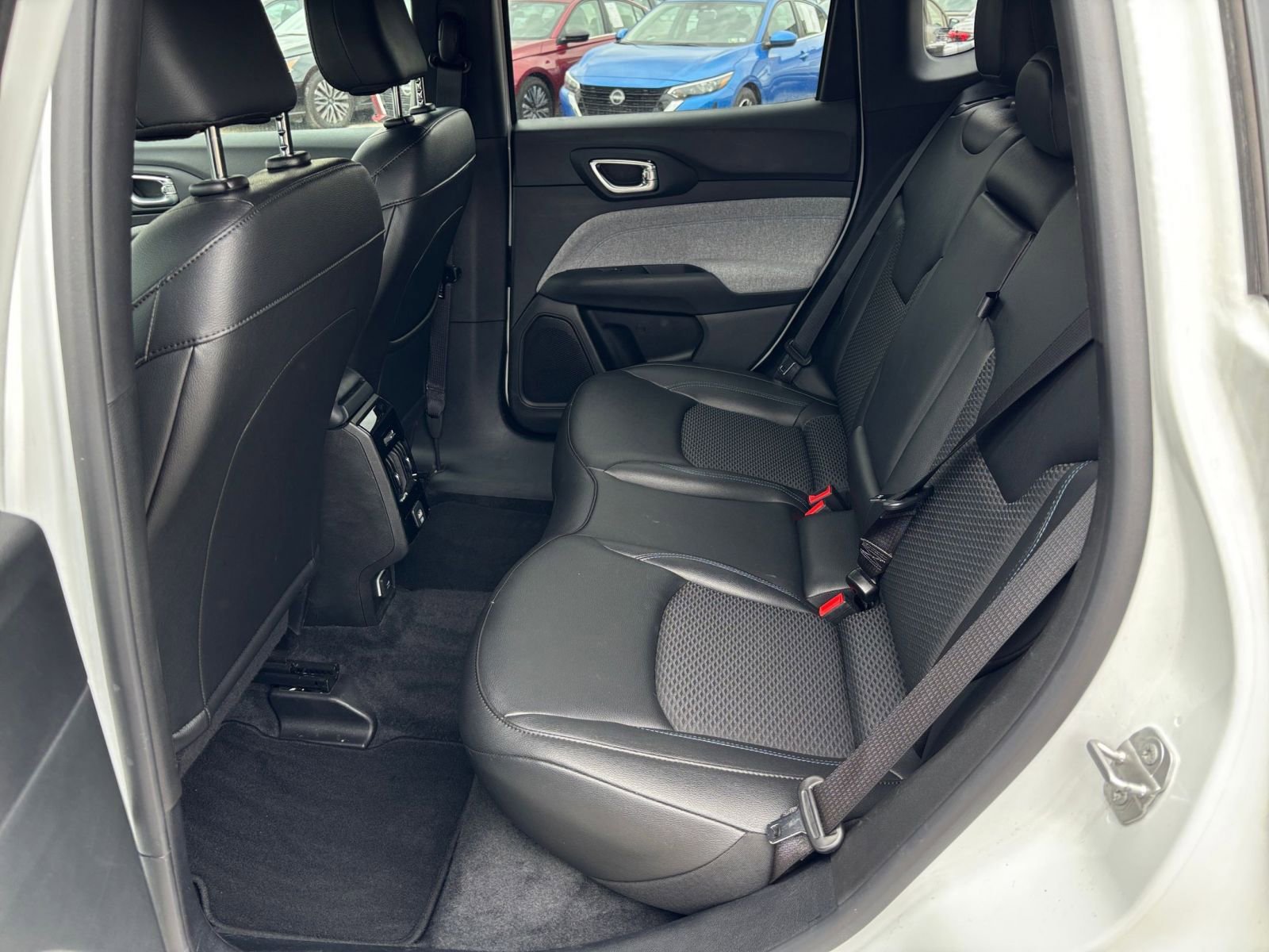 Thumbnail: 2025 Jeep Compass - 27