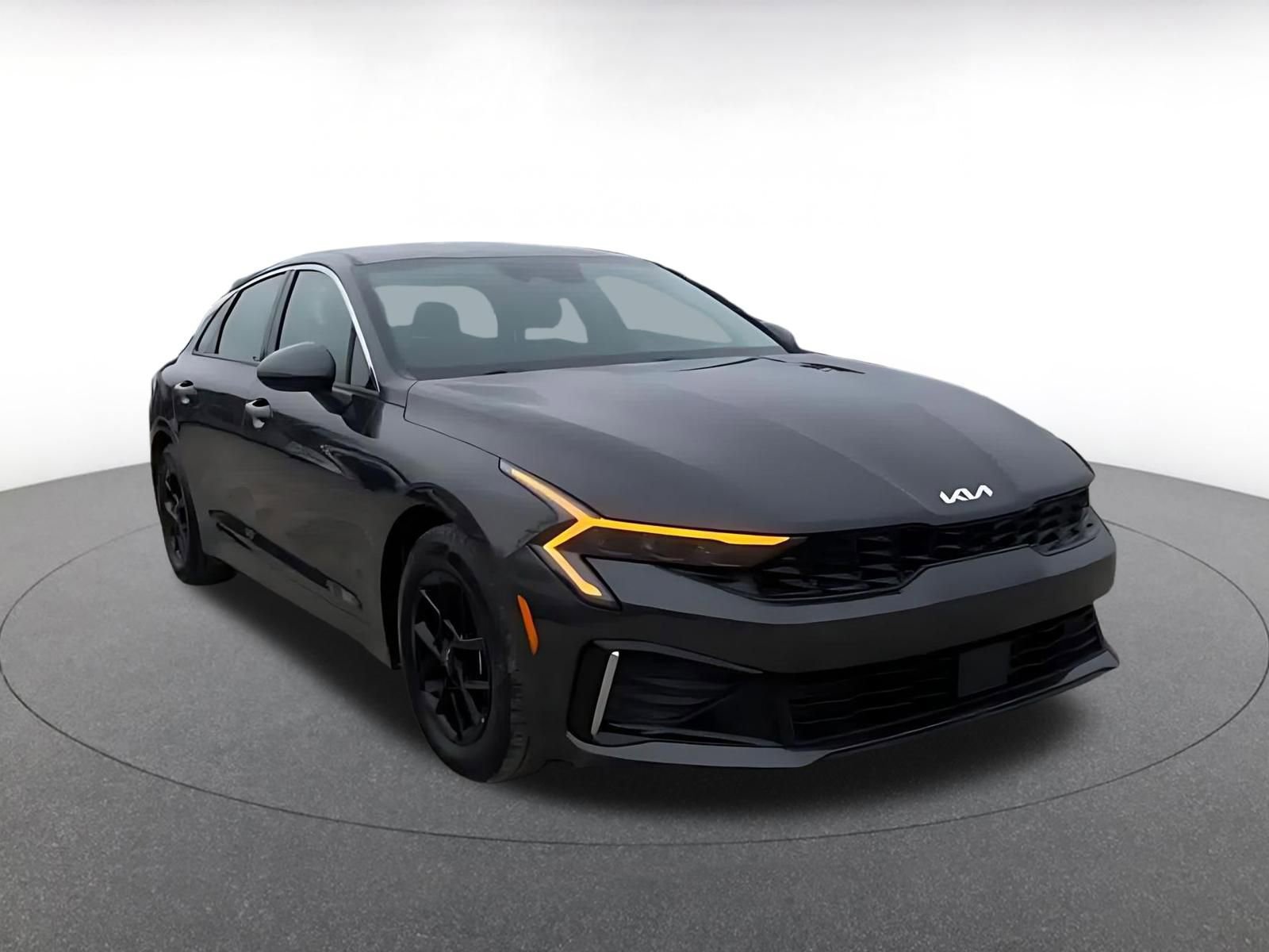 Thumbnail: 2025 Kia K5 - 3