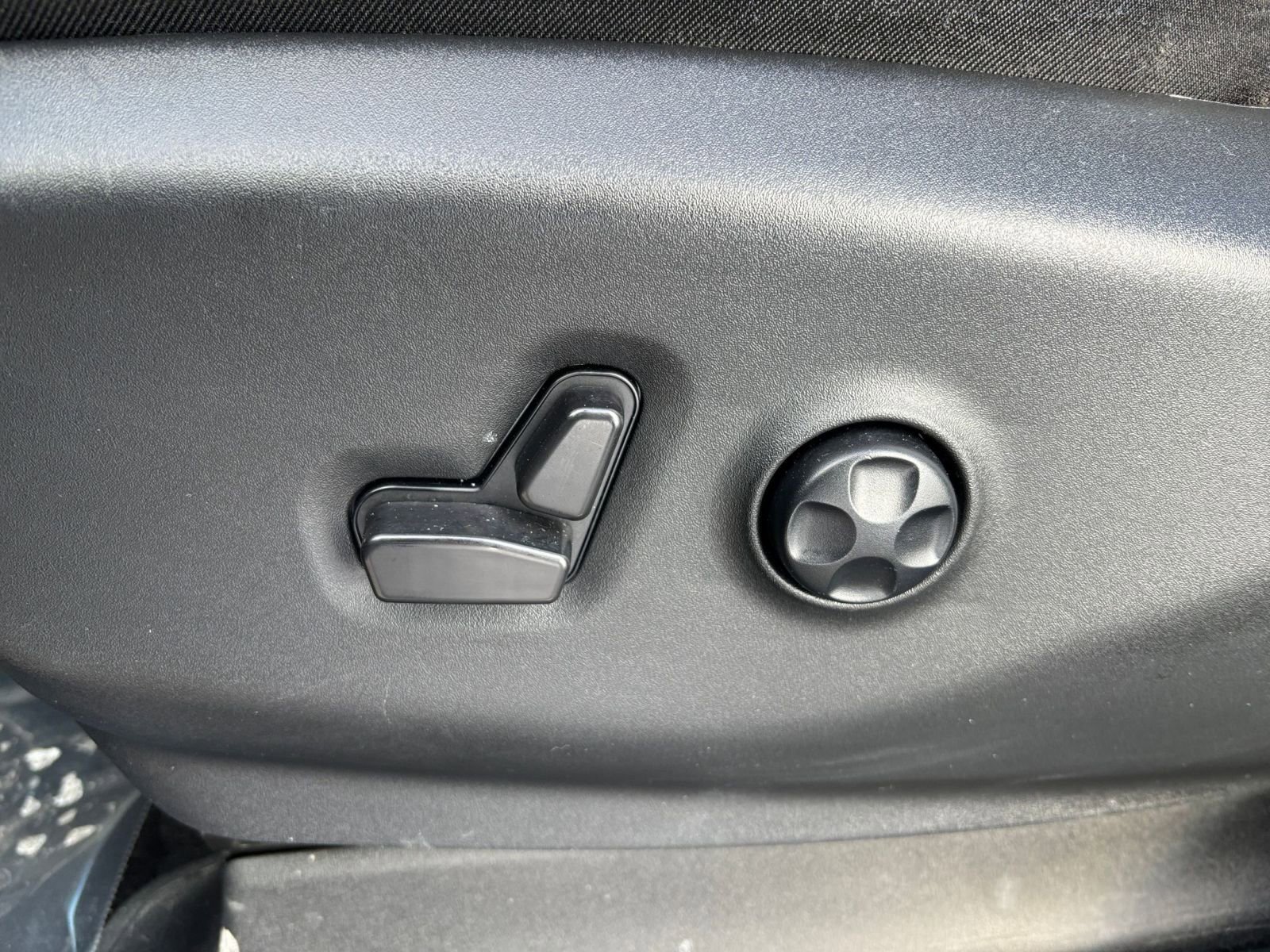 Thumbnail: 2025 Chrysler Pacifica - 24