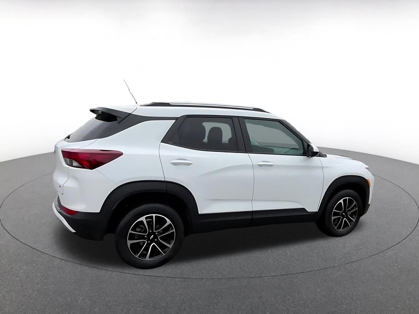 Thumbnail: 2025 Chevrolet TrailBlazer - 15