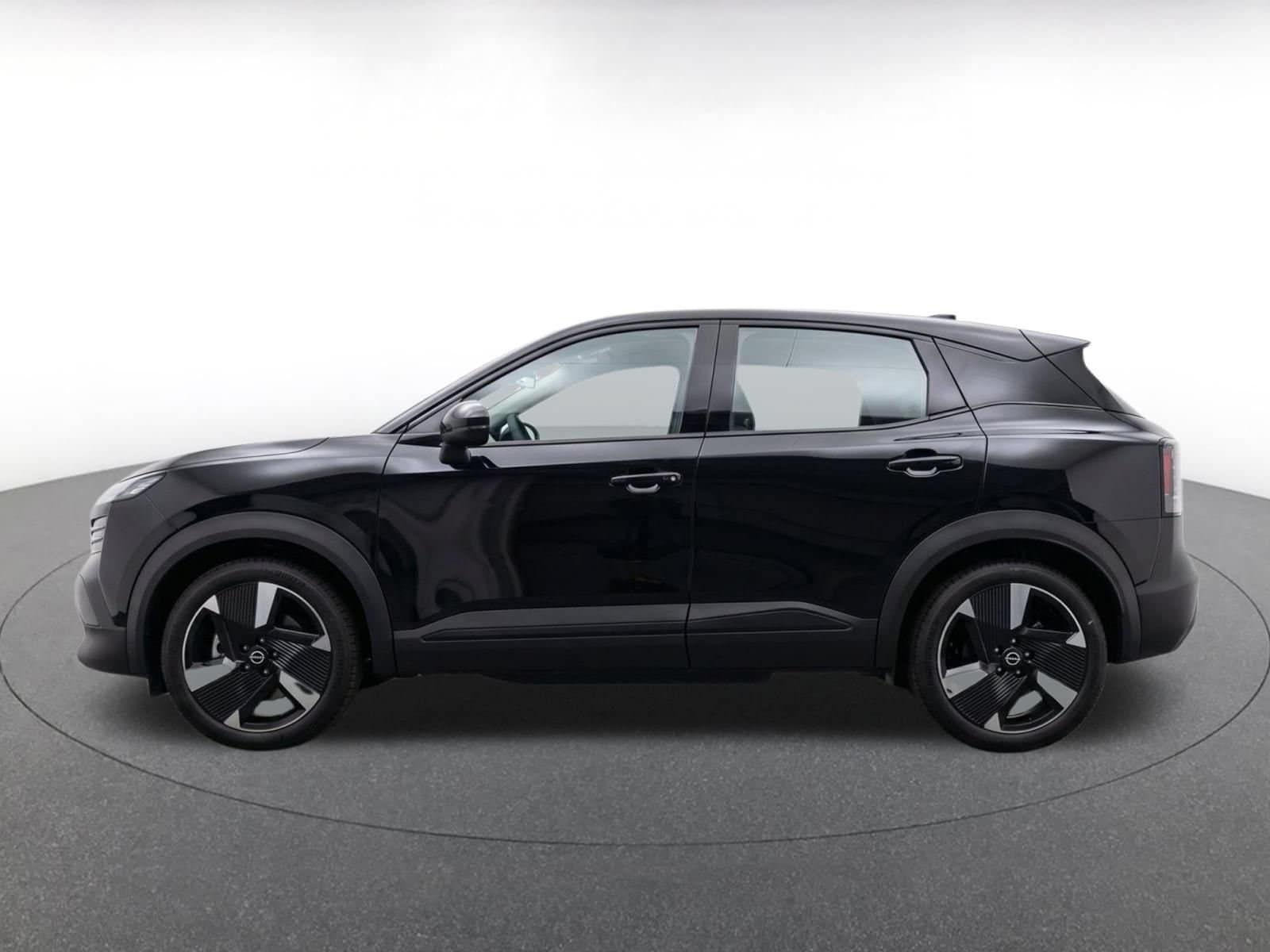 Thumbnail: 2026 Nissan Kicks - 4