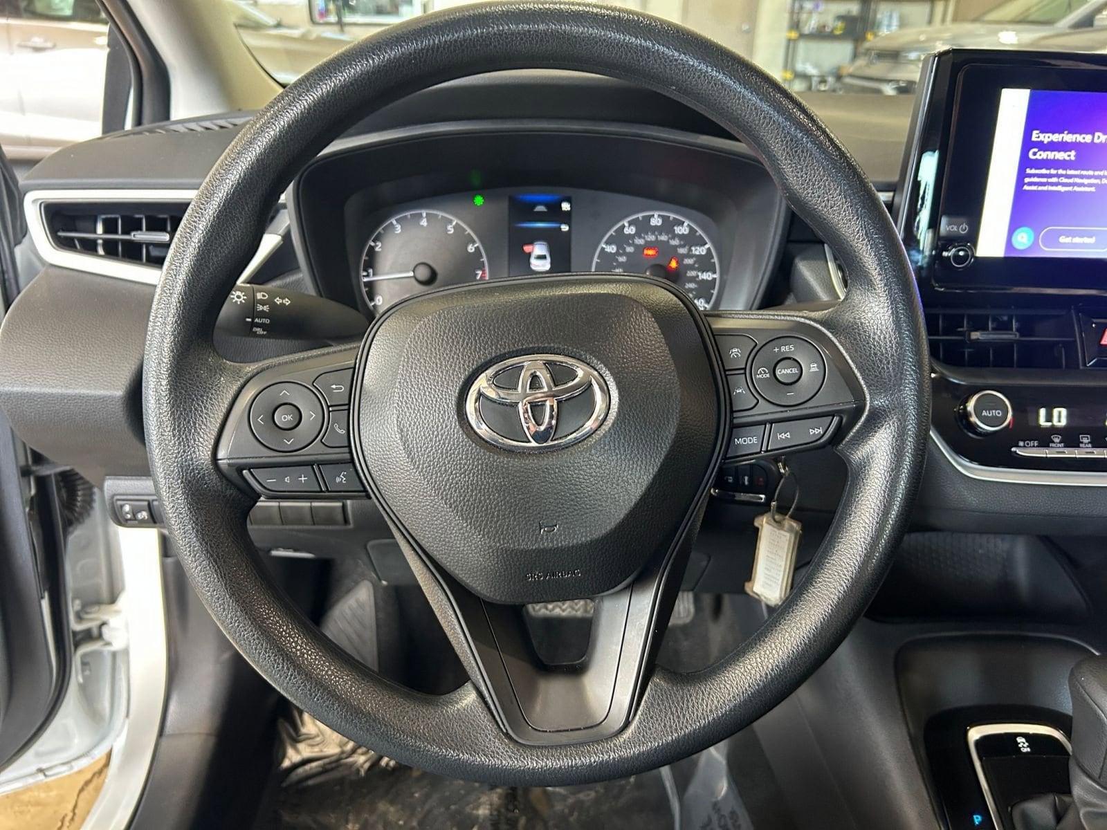 Thumbnail: 2025 Toyota Corolla - 25