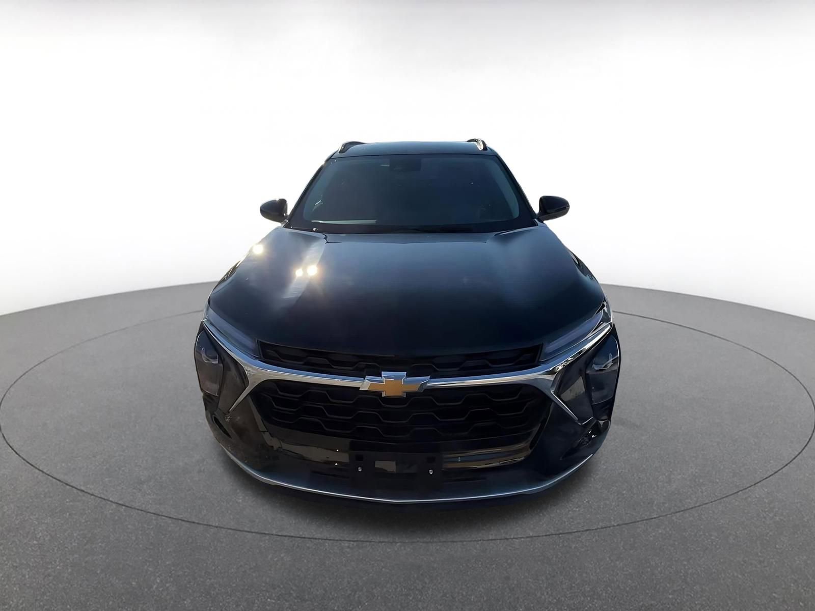 Thumbnail: 2025 Chevrolet Trax - 4