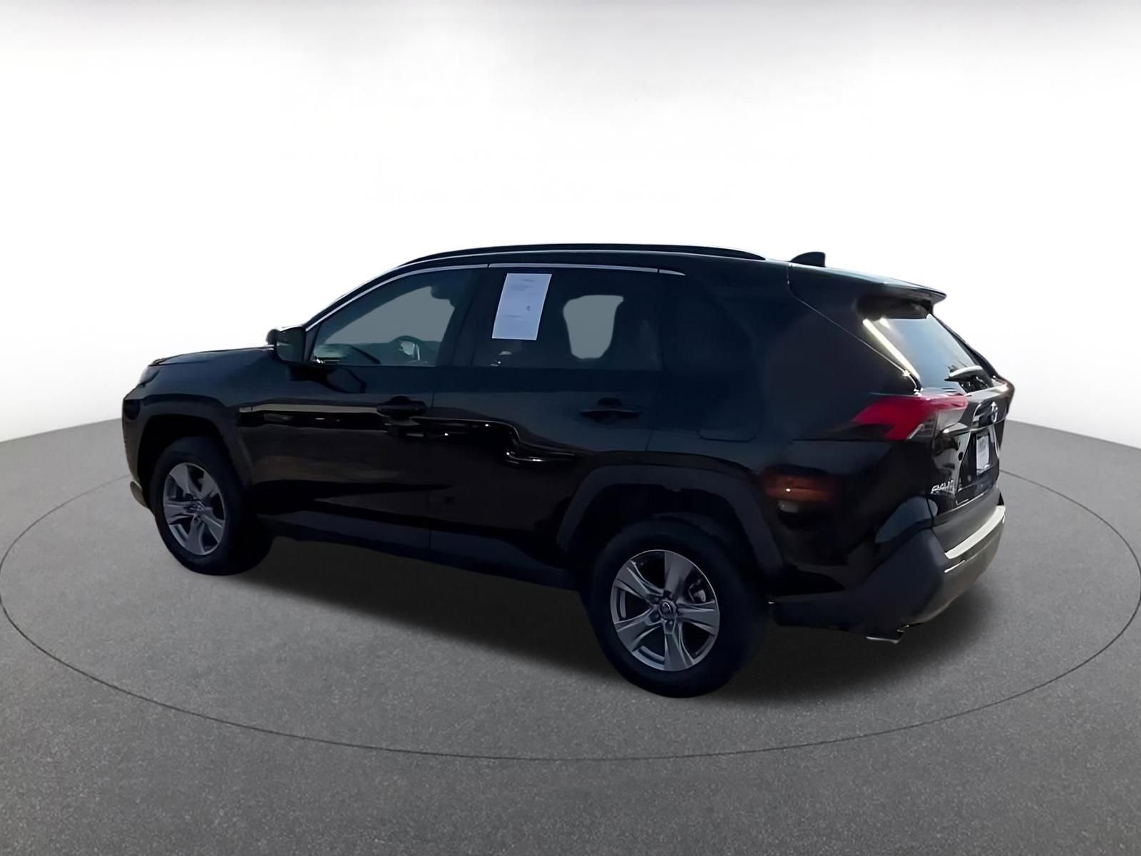 Thumbnail: 2025 Toyota RAV4 - 10