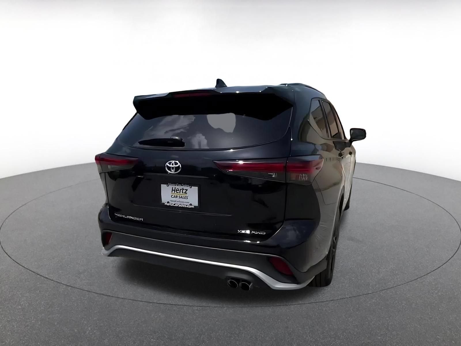 Thumbnail: 2025 Toyota Highlander - 14