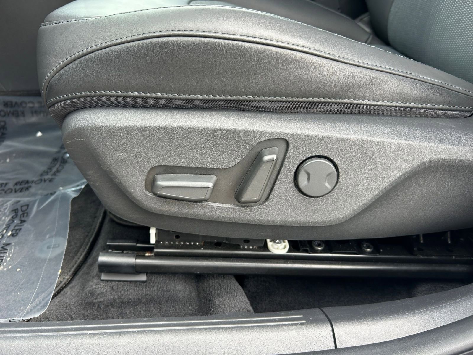 Thumbnail: 2023 Kia Niro - 28