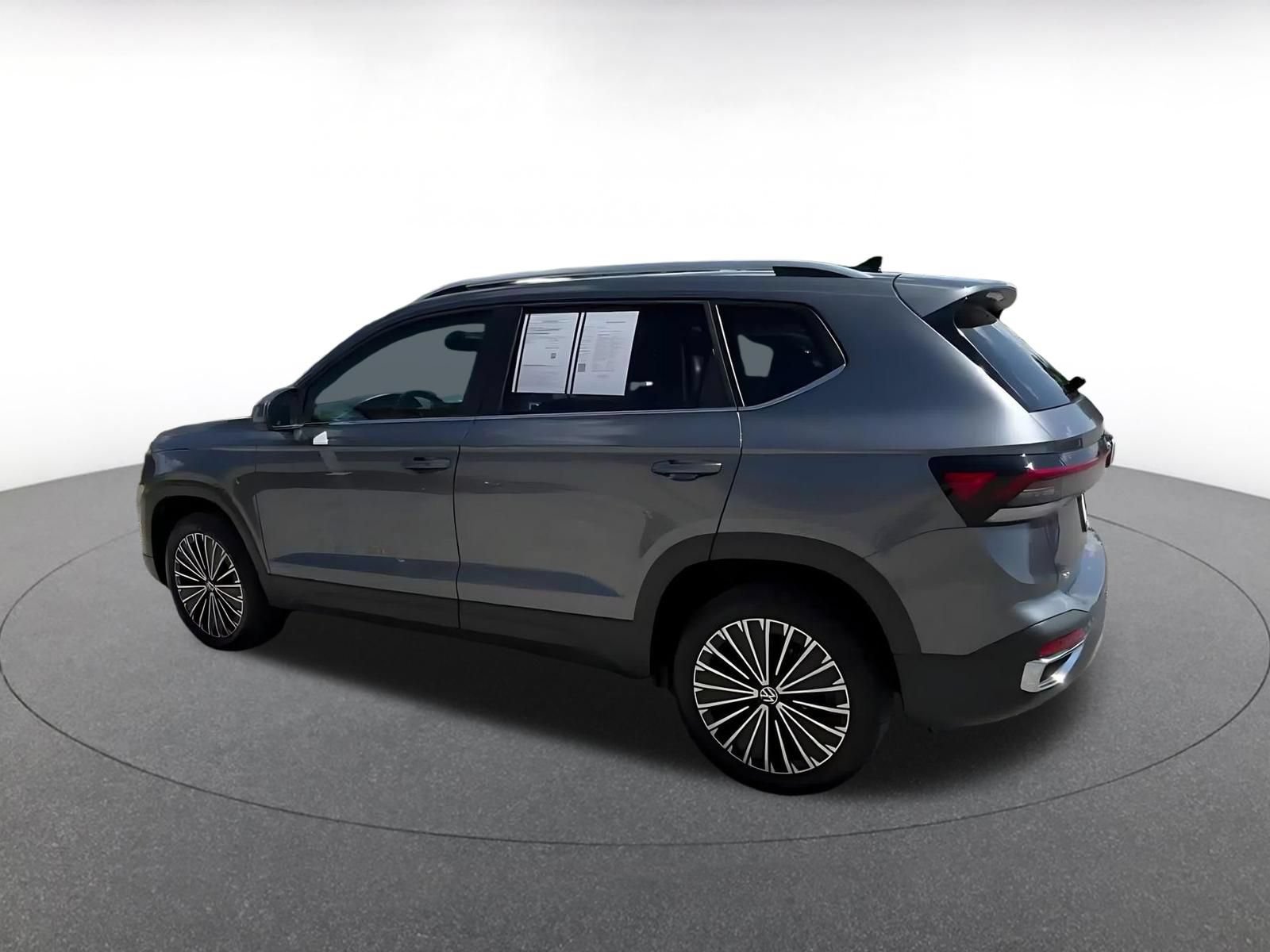 Thumbnail: 2026 Volkswagen Taos - 10