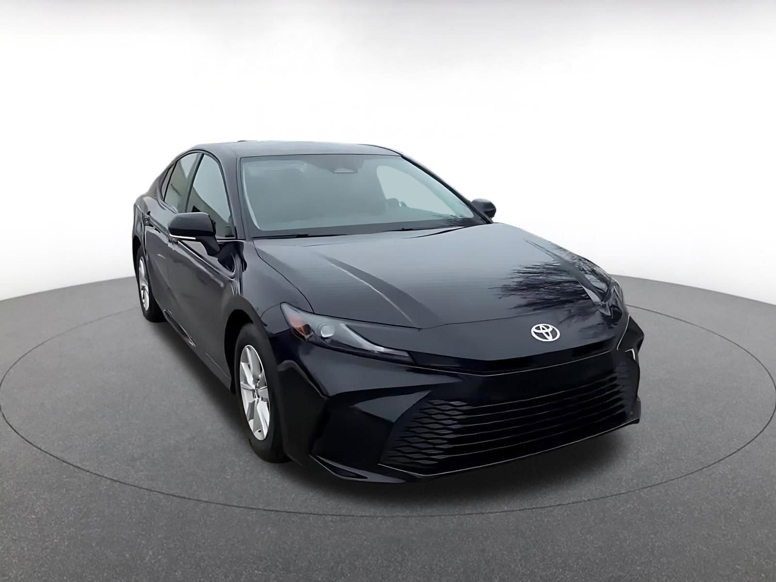 Thumbnail: 2025 Toyota Camry - 3